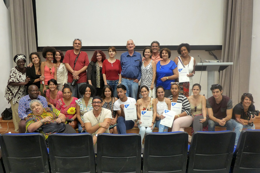 Foto de grupo Seminario Luc Chessex en Cuba, miradas de género